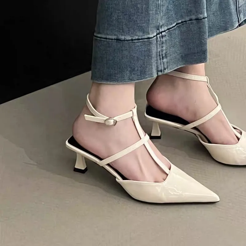 2025 New Womens Sandals with Mid Heel Pointed Toe Straight Buckle Strap Non Slip Versatile Summer Outdoor PU Fashion Sandals
2025 New Womens Sandals with Mid Heel Pointed Toe Straight Buckle Strap Non Slip Versatile Summer Outdoor PU Fashion Sandals