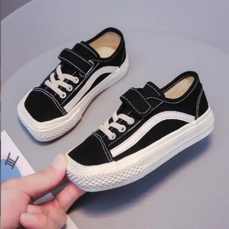 Children's Canvas Shoes 2025 Autumn New Boys' Low Top Square Head Casual Shoes Girls' Stripe Breathable Soft Sole Fashion Sports
Children's Canvas Shoes 2025 Autumn New Boys' Low Top Square Head Casual Shoes Girls' Stripe Breathable Soft Sole Fashion Sports