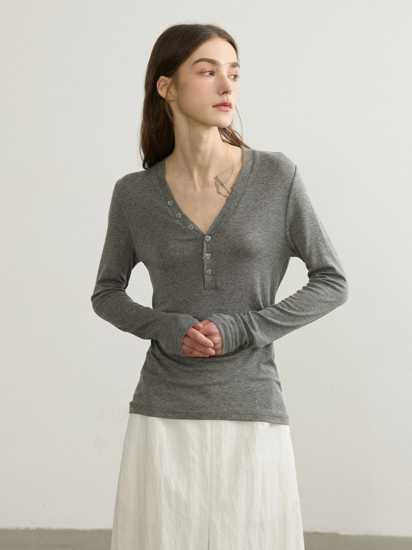 Reatic Women's Long Sve V-Ne Knitted irt Slim Fit Button Base irt Autumn Faion Casual Wear mat Sle
Reatic Women's Long Sve V-Ne Knitted irt Slim Fit Button Base irt Autumn Faion Casual Wear mat Sle
