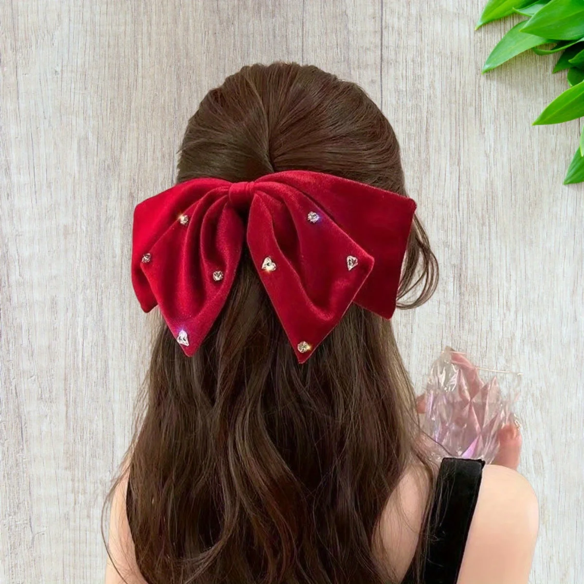 Elegant Bow Hair Clip with Rhinestone Love Symbol Black Velvet Large Barrettes for Women Girls Special Occasions
Elegant Bow Hair Clip with Rhinestone Love Symbol Black Velvet Large Barrettes for Women Girls Special Occasions
