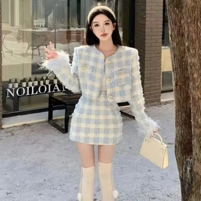 2025 Korean Style Women's Quilted Plaid Wool Jacket Skirt Suits Autumn Winter Fashion Elegant Short Coat Top Skirt Two-piece Set
2025 Korean Style Women's Quilted Plaid Wool Jacket Skirt Suits Autumn Winter Fashion Elegant Short Coat Top Skirt Two-piece Set