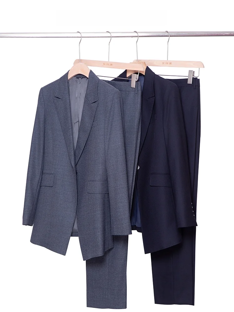 Профессиональный женский костюм из шерстяной смеси, черно-бирюзовый, немнущийся, модный, осенняя новинка, комплект из девяти предметов с брюками
Профессиональный женский костюм из шерстяной смеси, черно-бирюзовый, немнущийся, модный, осенняя новинка, комплект из девяти предметов с брюками