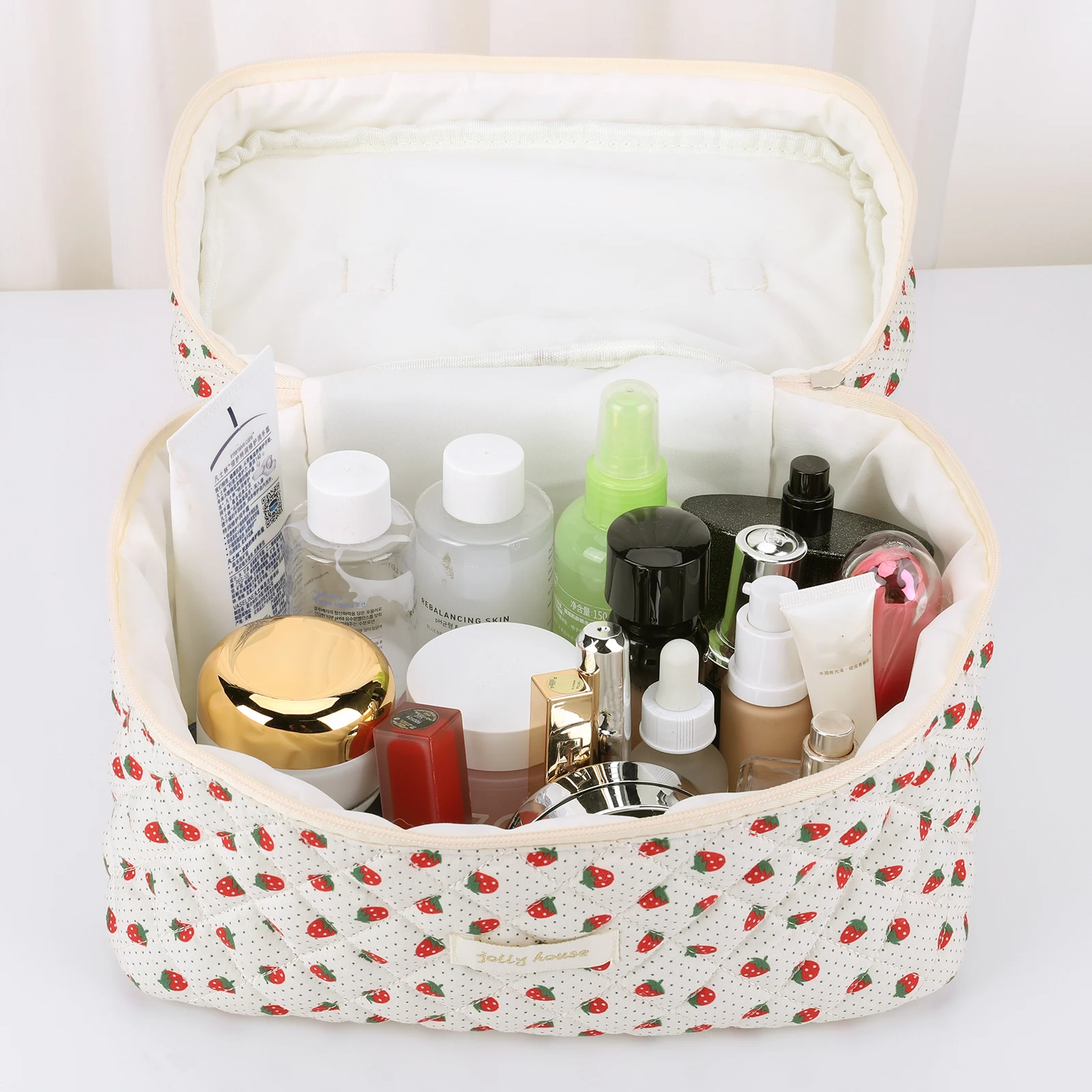 3 шт., косметичка на молнии, стеганый органайзер для макияжа, сумка для хранения, милый косметический органайзер, чехол большой емкости для женщин и девочек
3 шт., косметичка на молнии, стеганый органайзер для макияжа, сумка для хранения, милый косметический органайзер, чехол большой емкости для женщин и девочек