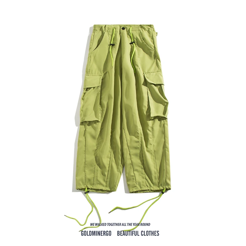 Спортивные брюки в стиле casual, свободные прямые брюки в стиле high street, широкие брюки для повседневной носки.
Спортивные брюки в стиле casual, свободные прямые брюки в стиле high street, широкие брюки для повседневной носки.