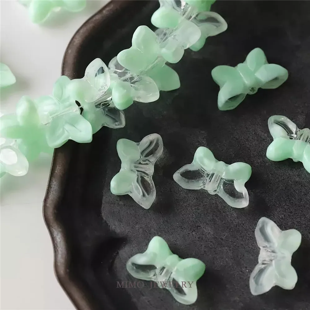 Czech Glaze 20 * 12 Transparent White Mint Green Cut Butterfly Beads Loose Beads Handmade DIY Charm Accessories
Czech Glaze 20 * 12 Transparent White Mint Green Cut Butterfly Beads Loose Beads Handmade DIY Charm Accessories