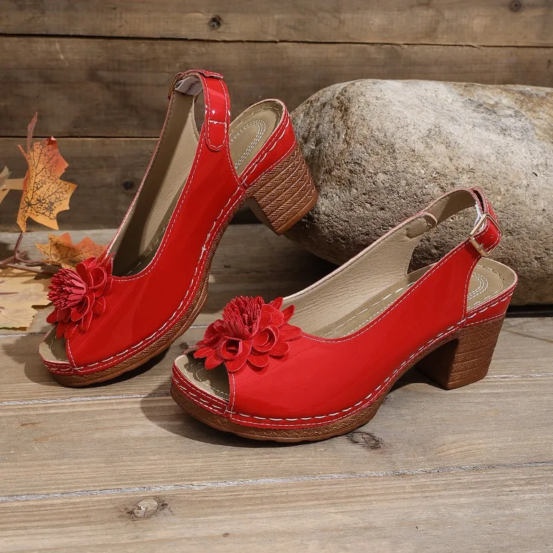 Большие размеры, римские туфли на высоком каблуке с цветочным узором, лето 2029, новые модные повседневные пляжные сандалии для женщин
Большие размеры, римские туфли на высоком каблуке с цветочным узором, лето 2029, новые модные повседневные пляжные сандалии для женщин