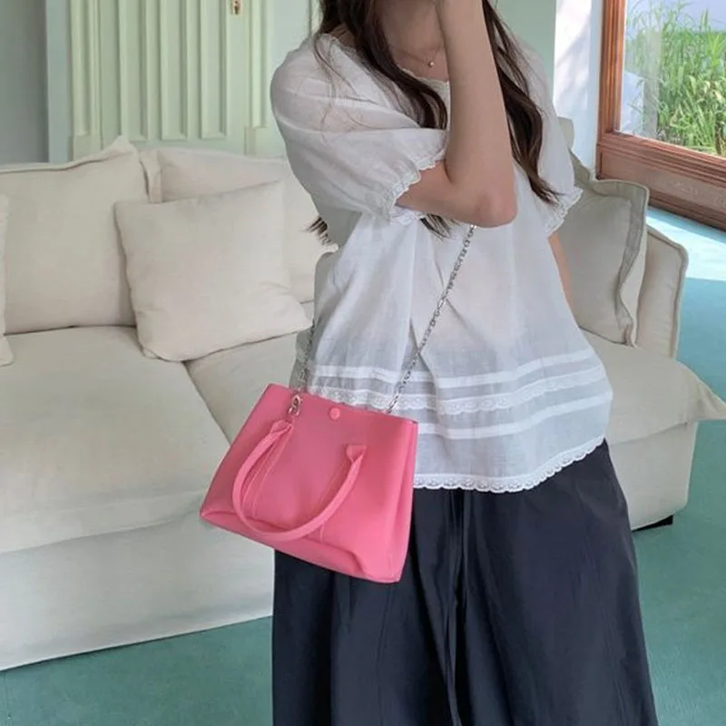 New Summer Jelly Bag for women Candy Color Shoulder Tote Bag Large Capacity Translucent Women Handbags Luxury Designers
New Summer Jelly Bag for women Candy Color Shoulder Tote Bag Large Capacity Translucent Women Handbags Luxury Designers