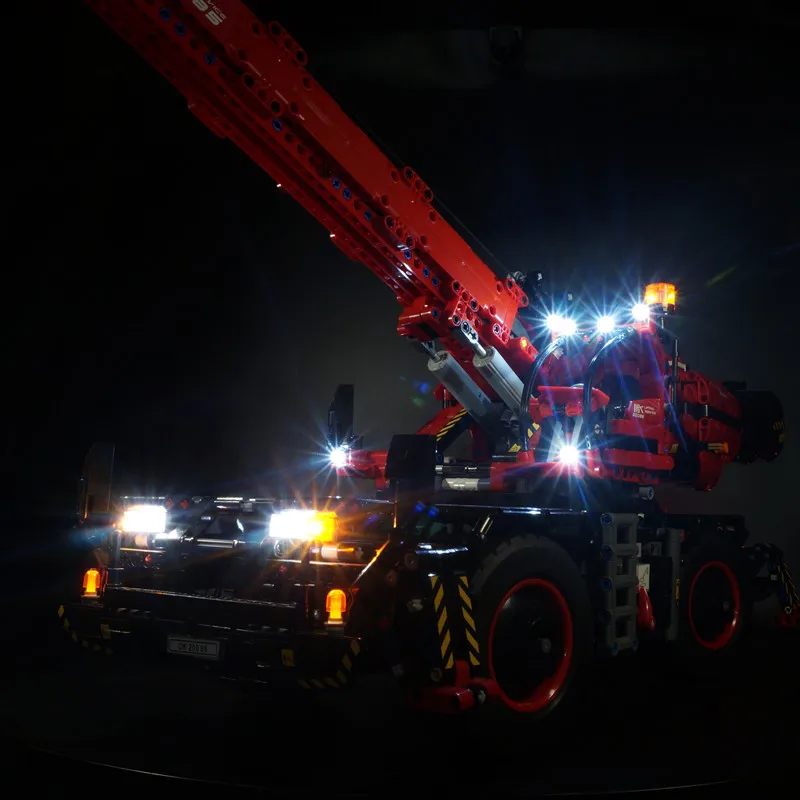 Набор светодиодного освещения подходит для LEGO Technic Rough Terrain Crane 42082 (не включая строительные блоки)
Набор светодиодного освещения подходит для LEGO Technic Rough Terrain Crane 42082 (не включая строительные блоки)
