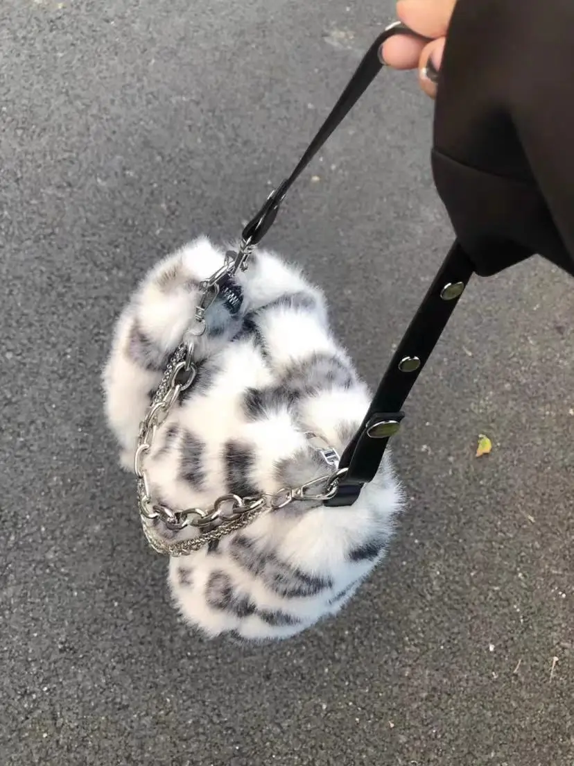 Warm Furry Crossbody Bag Chain Strap Trendy Girl Sle 2024 New Soft Handle Korean Sle Polyester Zipper Closure
Warm Furry Crossbody Bag Chain Strap Trendy Girl Sle 2024 New Soft Handle Korean Sle Polyester Zipper Closure