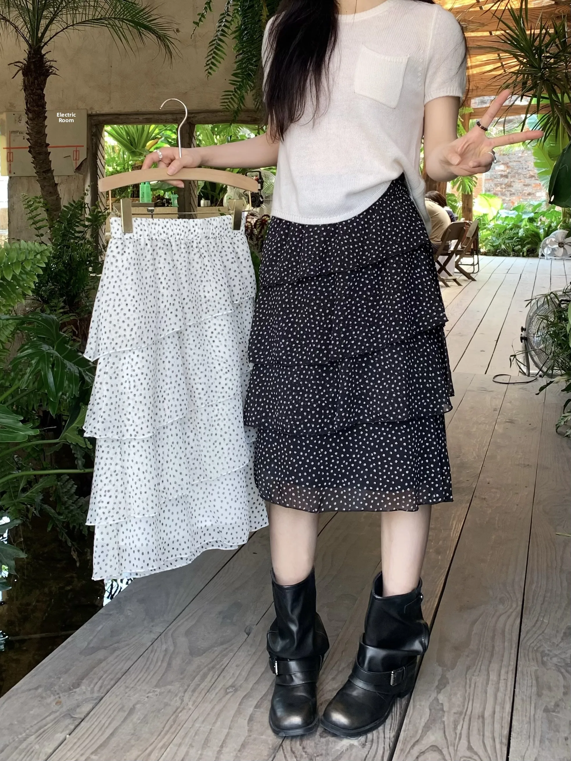 Korean Style Polka Dot Asymmetrical Elastic Waist Skirt Women's Summer Elegant Ageless A-Line Skirt High Waist Fit
Korean Style Polka Dot Asymmetrical Elastic Waist Skirt Women's Summer Elegant Ageless A-Line Skirt High Waist Fit