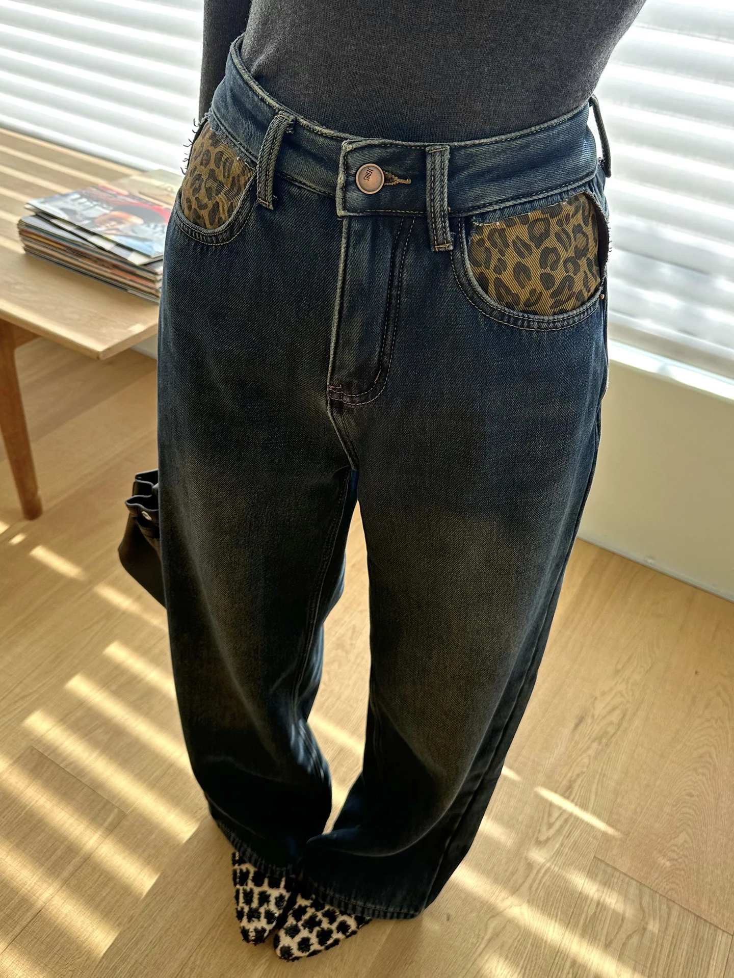 Женские зимние джинсы больших размеров с высокой талией, на флисовой подкладке, прямые, широкие, в пол, повседневные брюки
Женские зимние джинсы больших размеров с высокой талией, на флисовой подкладке, прямые, широкие, в пол, повседневные брюки