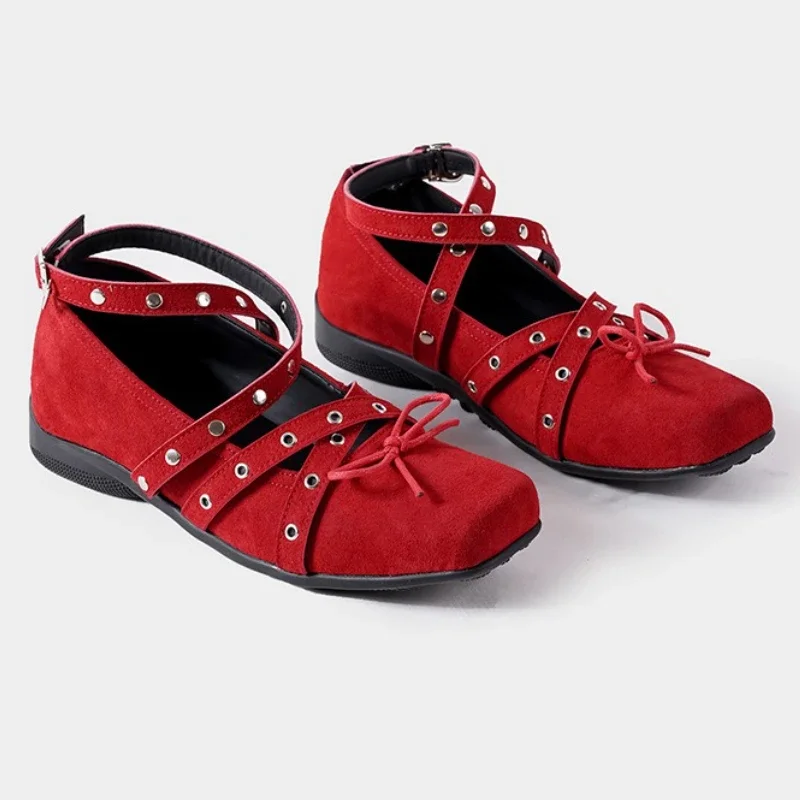 Брендовые балетки в стиле ретро с квадратным носком, женские балетки с заклепками и пряжкой на ремне, повседневная модная элегантная женская обувь Мэри Джейн с неглубоким бантом
Брендовые балетки в стиле ретро с квадратным носком, женские балетки с заклепками и пряжкой на ремне, повседневная модная элегантная женская обувь Мэри Джейн с неглубоким бантом