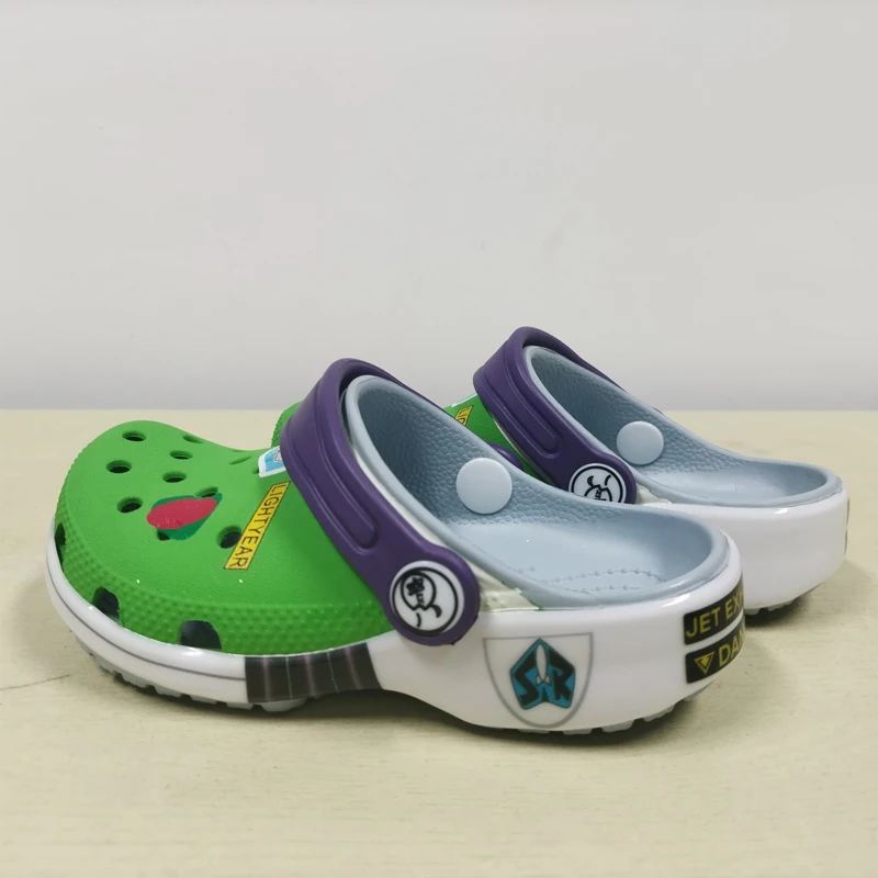 В наличии Toy Story Buzz Lightyear, летняя обувь с отверстиями, дышащие тапочки, сандалии для родителей и детей, уличная пляжная обувь, нескользящий подарок
В наличии Toy Story Buzz Lightyear, летняя обувь с отверстиями, дышащие тапочки, сандалии для родителей и детей, уличная пляжная обувь, нескользящий подарок