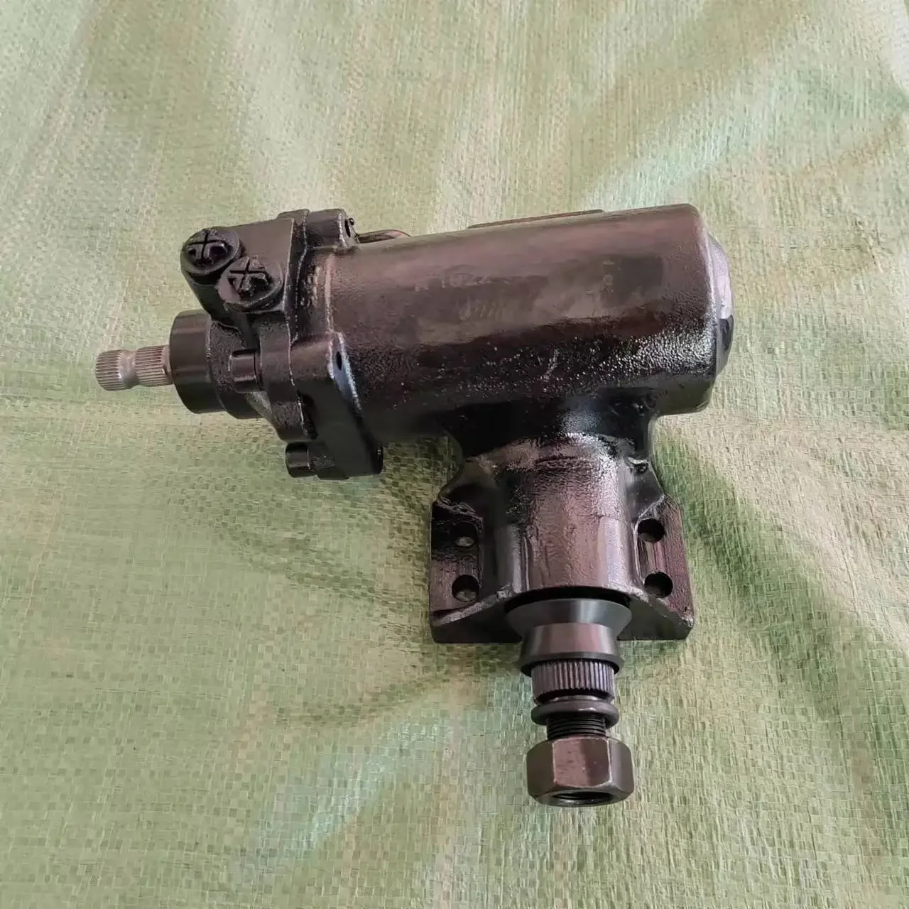 right hand drive Power Steering gearbox/rack for LN106 Hilux 4*4 OE 4411035170 4411035030 4411035180
right hand drive Power Steering gearbox/rack for LN106 Hilux 4*4 OE 4411035170 4411035030 4411035180