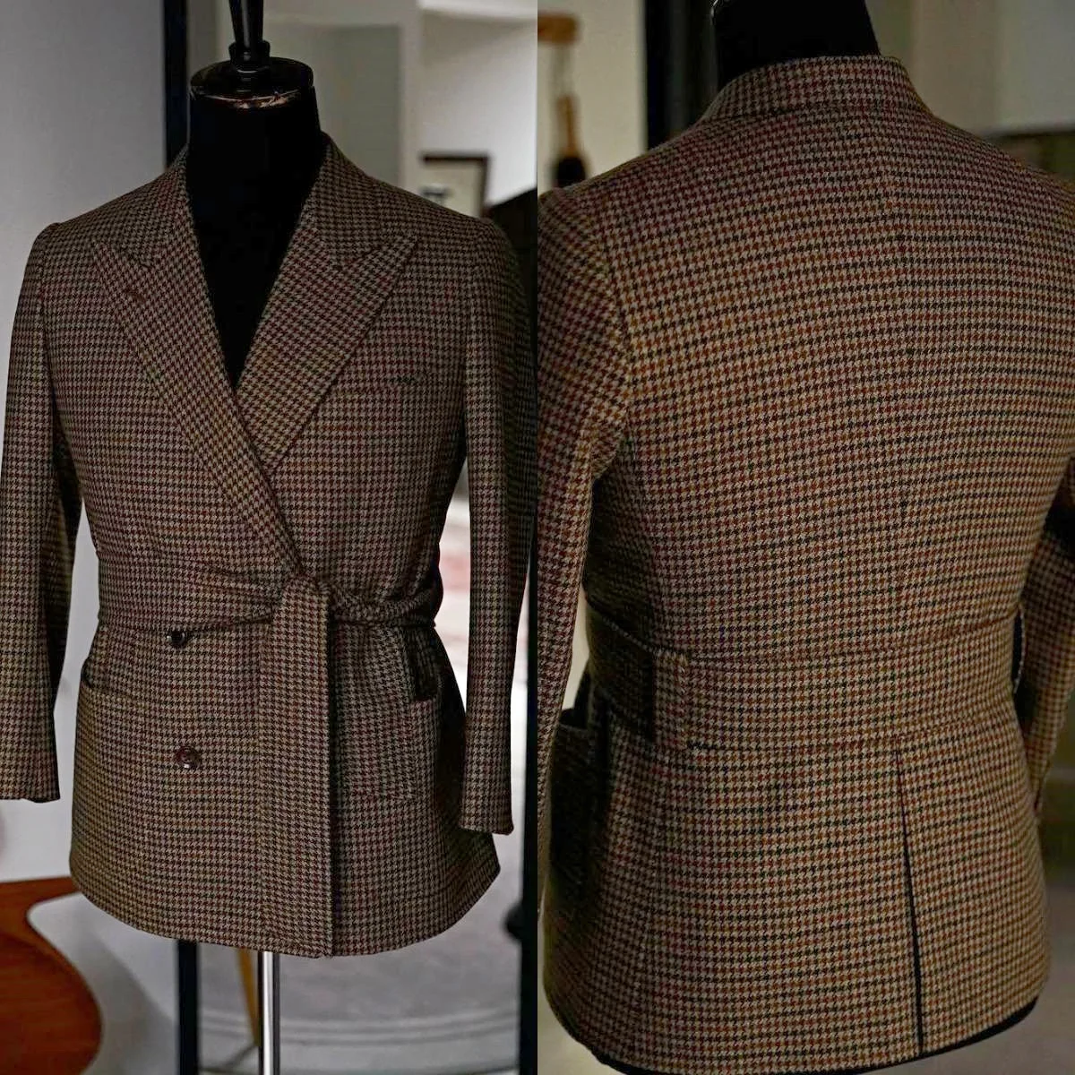Vintage Houndstooth Wedding Coat For Men Peaked Lapel Double Breasted Overcoat Business Blazer Only Jacket Custom Made
Vintage Houndstooth Wedding Coat For Men Peaked Lapel Double Breasted Overcoat Business Blazer Only Jacket Custom Made