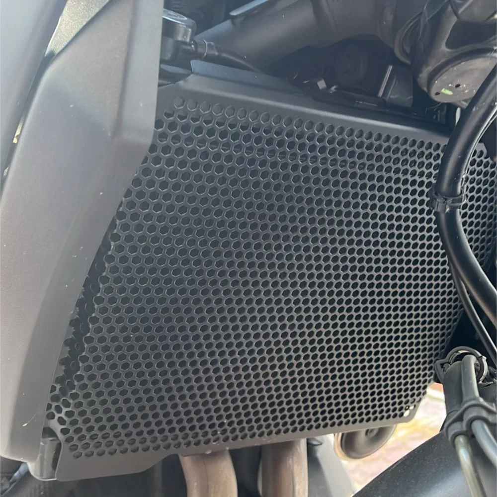 Motorcycle Radiator Grille Guard Protector Cover FOR YAMAHA Tracer 7 / GT 2016-2025 2026 2027 Tracer 700 TRACER7GT TRACER7 GT
Motorcycle Radiator Grille Guard Protector Cover FOR YAMAHA Tracer 7 / GT 2016-2025 2026 2027 Tracer 700 TRACER7GT TRACER7 GT