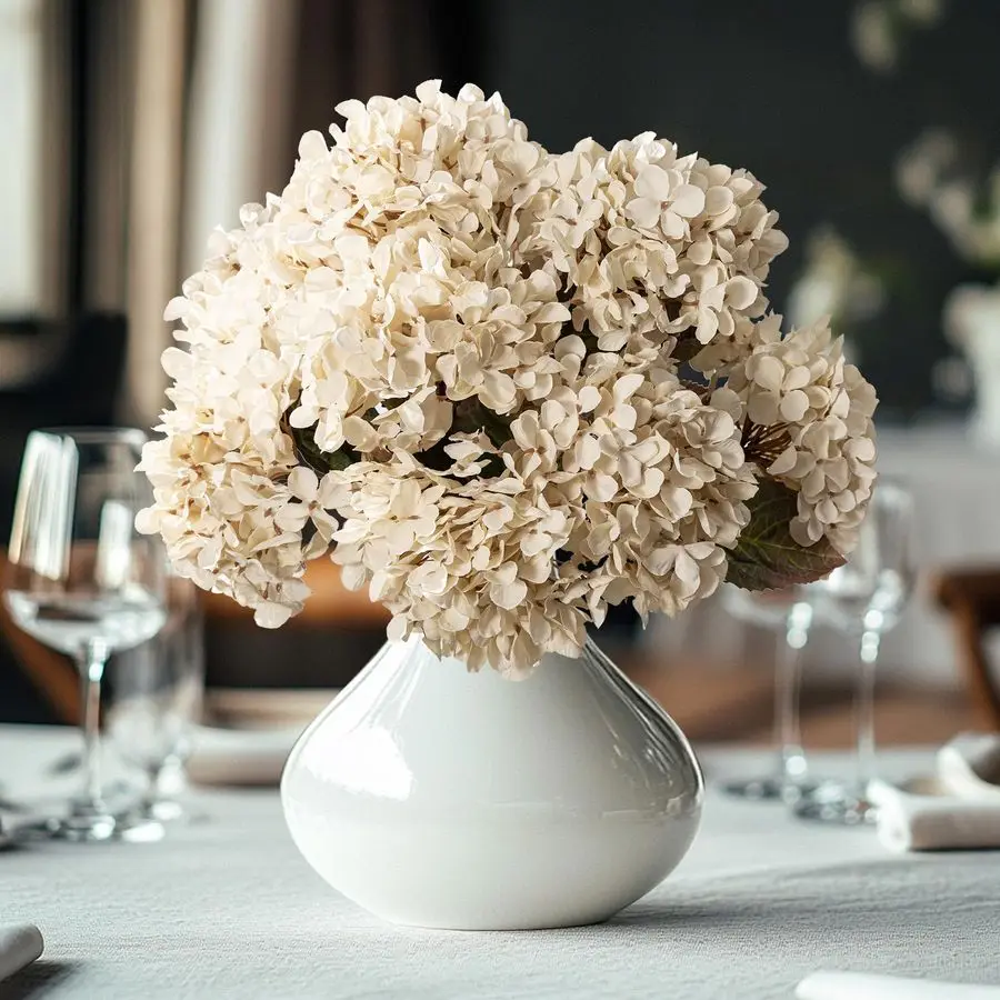 Искусственные цветы: букеты из шелковых гортензий с стеблями оптом для осеннего декора, украшения столов, Рождества, для помещений и улицы
Искусственные цветы: букеты из шелковых гортензий с стеблями оптом для осеннего декора, украшения столов, Рождества, для помещений и улицы