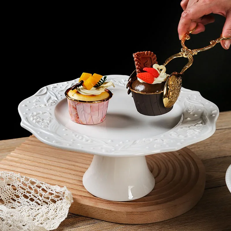 Французский винтажный рельефный тарелка Dim Sum для послеобеденного чая с высокими ногами кондитерский фруктовый поднос для отелей на день рождения свадьбы вечеринки керамические обеденные тарелки
Французский винтажный рельефный тарелка Dim Sum для послеобеденного чая с высокими ногами кондитерский фруктовый поднос для отелей на день рождения свадьбы вечеринки керамические обеденные тарелки