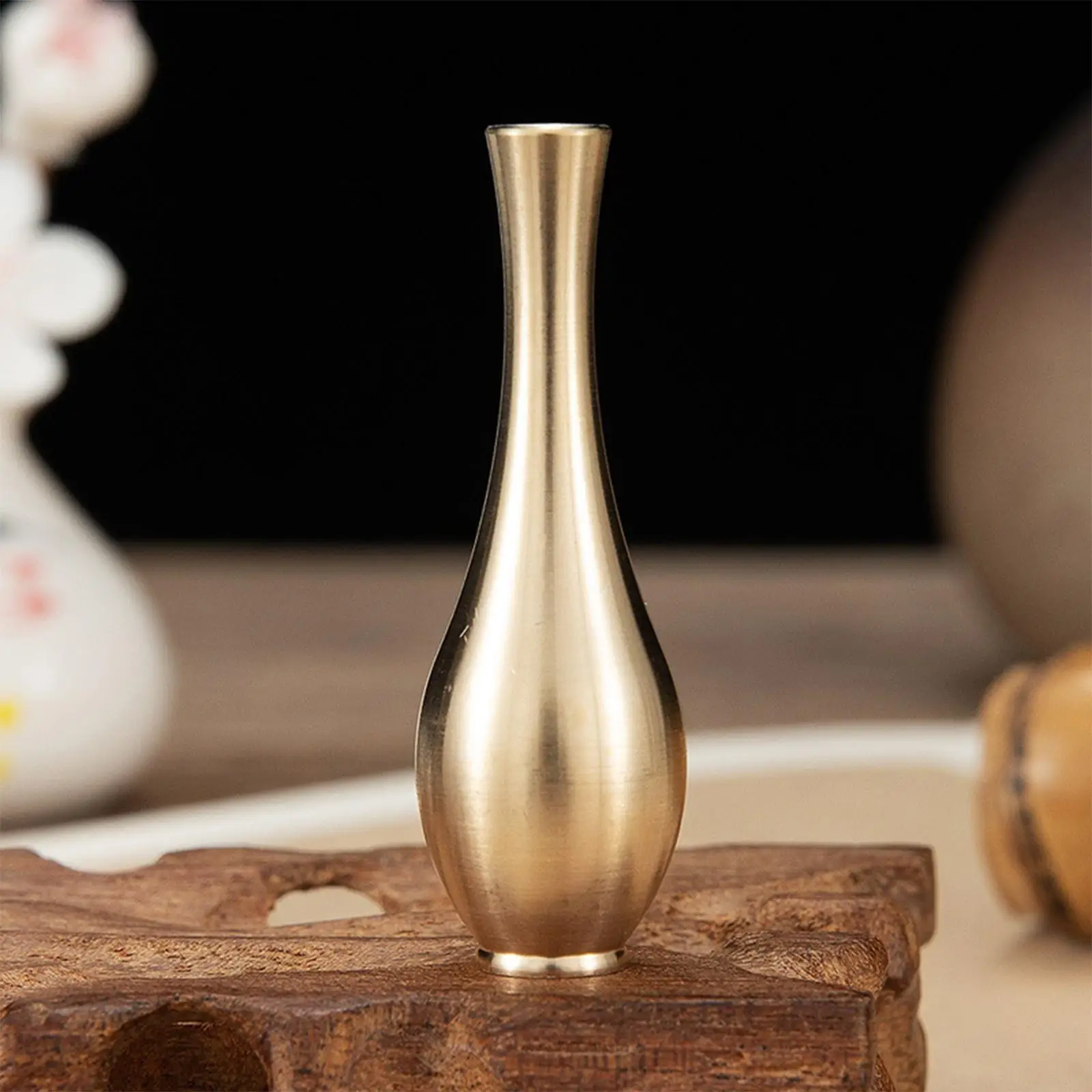 Antique Style Copper Vase Dry Flower Vase Art Crafts for Outdoor Decoration
Antique Style Copper Vase Dry Flower Vase Art Crafts for Outdoor Decoration
