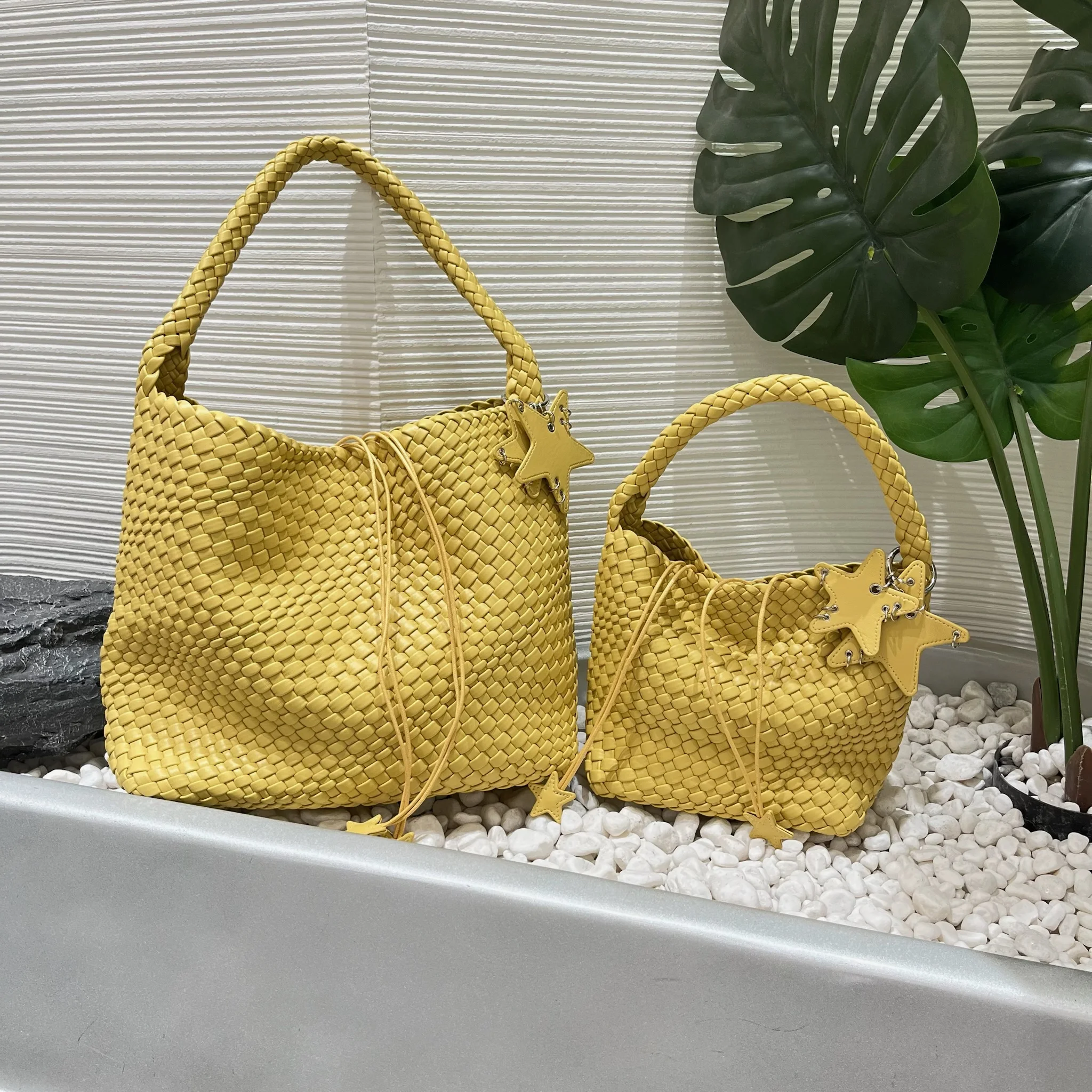 Желтая серия, женская сумка-ведро, подвеска для аксессуаров, мягкий материал, женская тканая сумка через плечо
Желтая серия, женская сумка-ведро, подвеска для аксессуаров, мягкий материал, женская тканая сумка через плечо