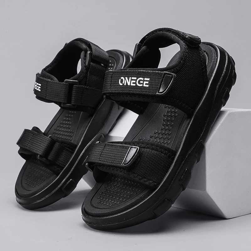 A pair of children's summer open-toe sandals, featuring an air cushion design with rebounding properties. BD-K2622
A pair of children's summer open-toe sandals, featuring an air cushion design with rebounding properties. BD-K2622