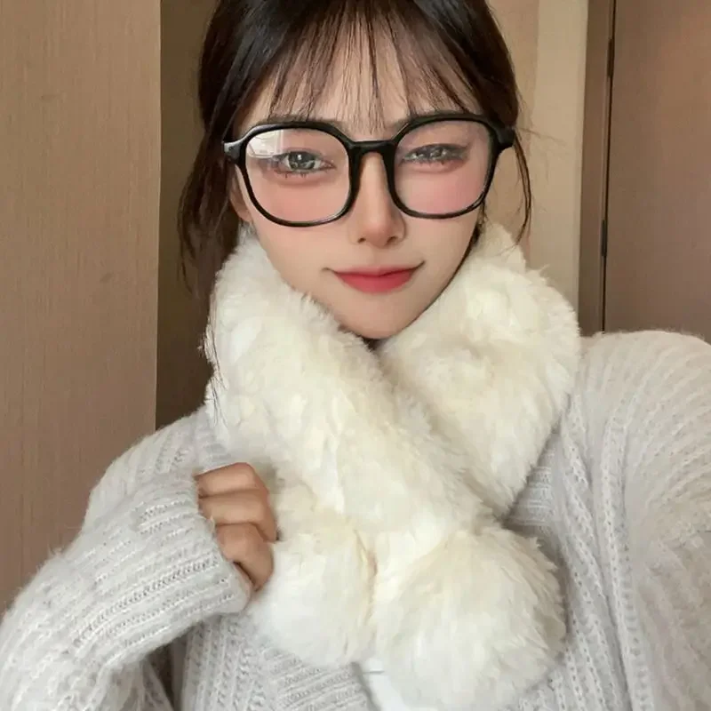 Sweet Hot Girl Cute Soft Fur Scarf Women's Autumn and Winter Cross Thick Warm Fur Scarf Fashion Female Trendy Accessories
Sweet Hot Girl Cute Soft Fur Scarf Women's Autumn and Winter Cross Thick Warm Fur Scarf Fashion Female Trendy Accessories