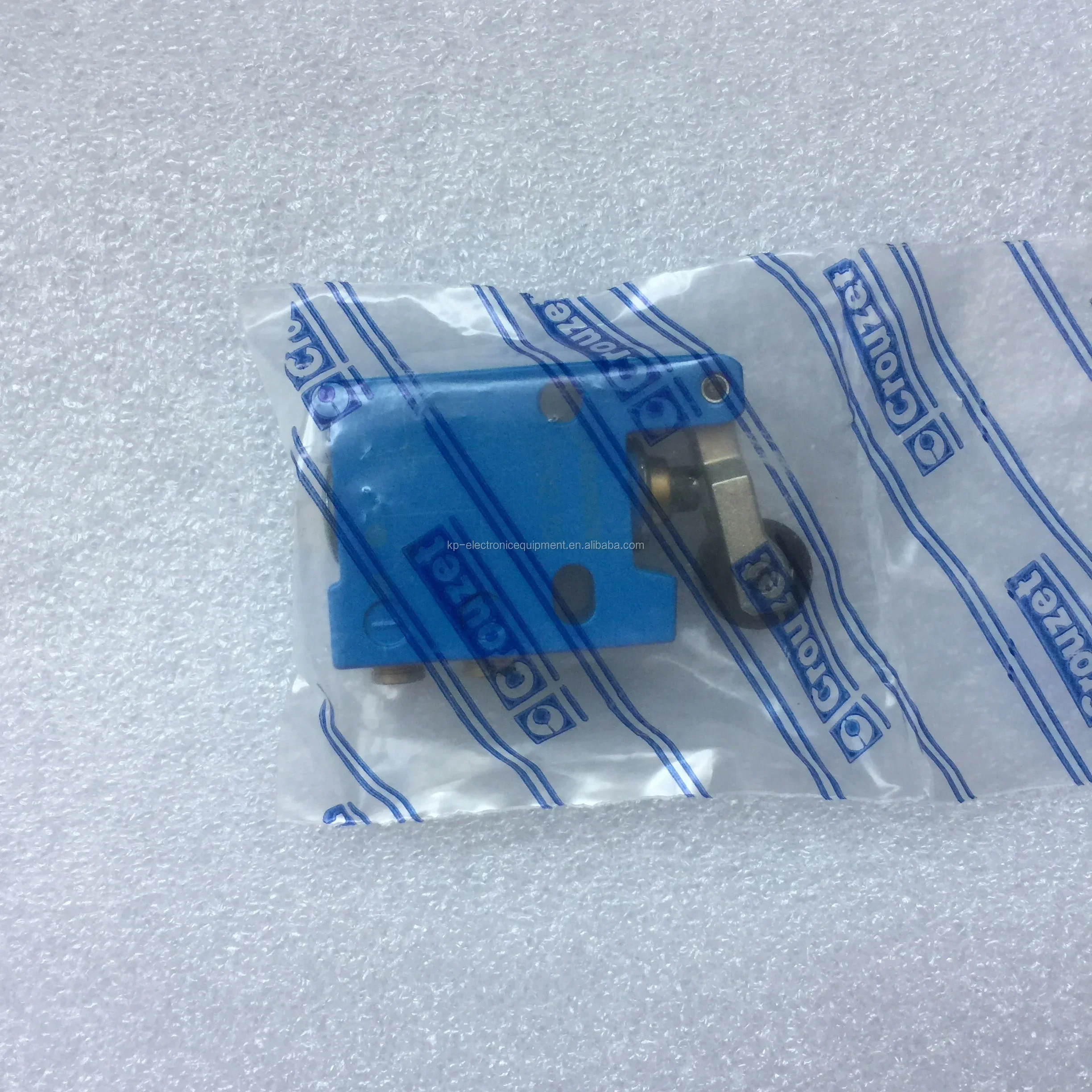 81519050 small solenoid valve control valve DC 24V 1.5W
81519050 small solenoid valve control valve DC 24V 1.5W