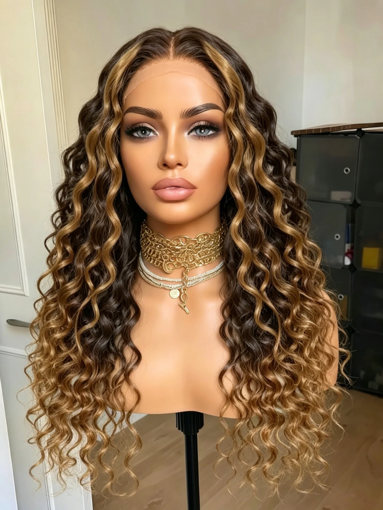 Ombre Brown To Blonde Highlight Lace Front Wigs Human Hair Pre Plucked 180 Density 13x4 HD Transparent Lace Front Wigs Human Hair Ombre Black Brown Deep Wave Human Hair Wigs with Baby Hair for Women
Ombre Brown To Blonde Highlight Lace Front Wigs Human Hair Pre Plucked 180 Density 13x4 HD Transparent Lace Front Wigs Human Hair Ombre Black Brown Deep Wave Human Hair Wigs with Baby Hair for Women