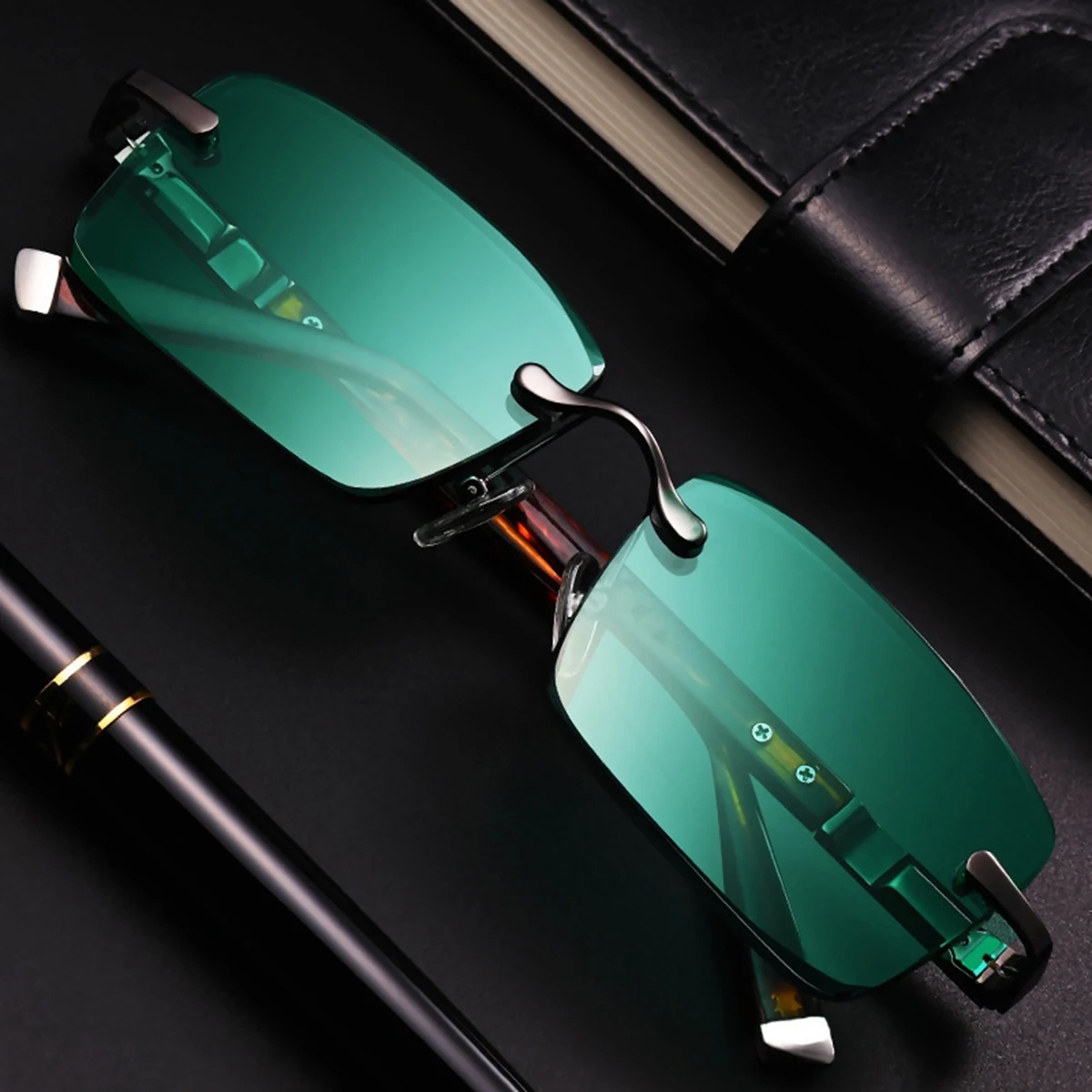 Rock Crystal Stone Green Sunglasses Women's High-end Eye Protection Sunglasses Advanced Sense Men's Rimless Glasses
Rock Crystal Stone Green Sunglasses Women's High-end Eye Protection Sunglasses Advanced Sense Men's Rimless Glasses