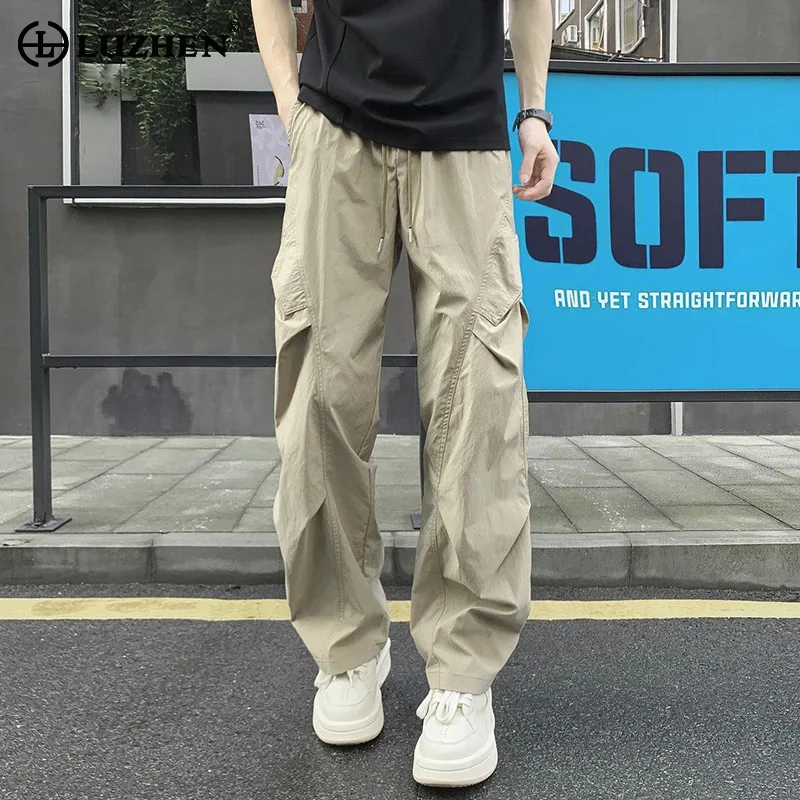LUZHEN 2025 New High Quality Fold Design Straight Tube Casual Pants Men's Fashion Solid Color Elastic Waist Trousers Male JY3914
LUZHEN 2025 New High Quality Fold Design Straight Tube Casual Pants Men's Fashion Solid Color Elastic Waist Trousers Male JY3914