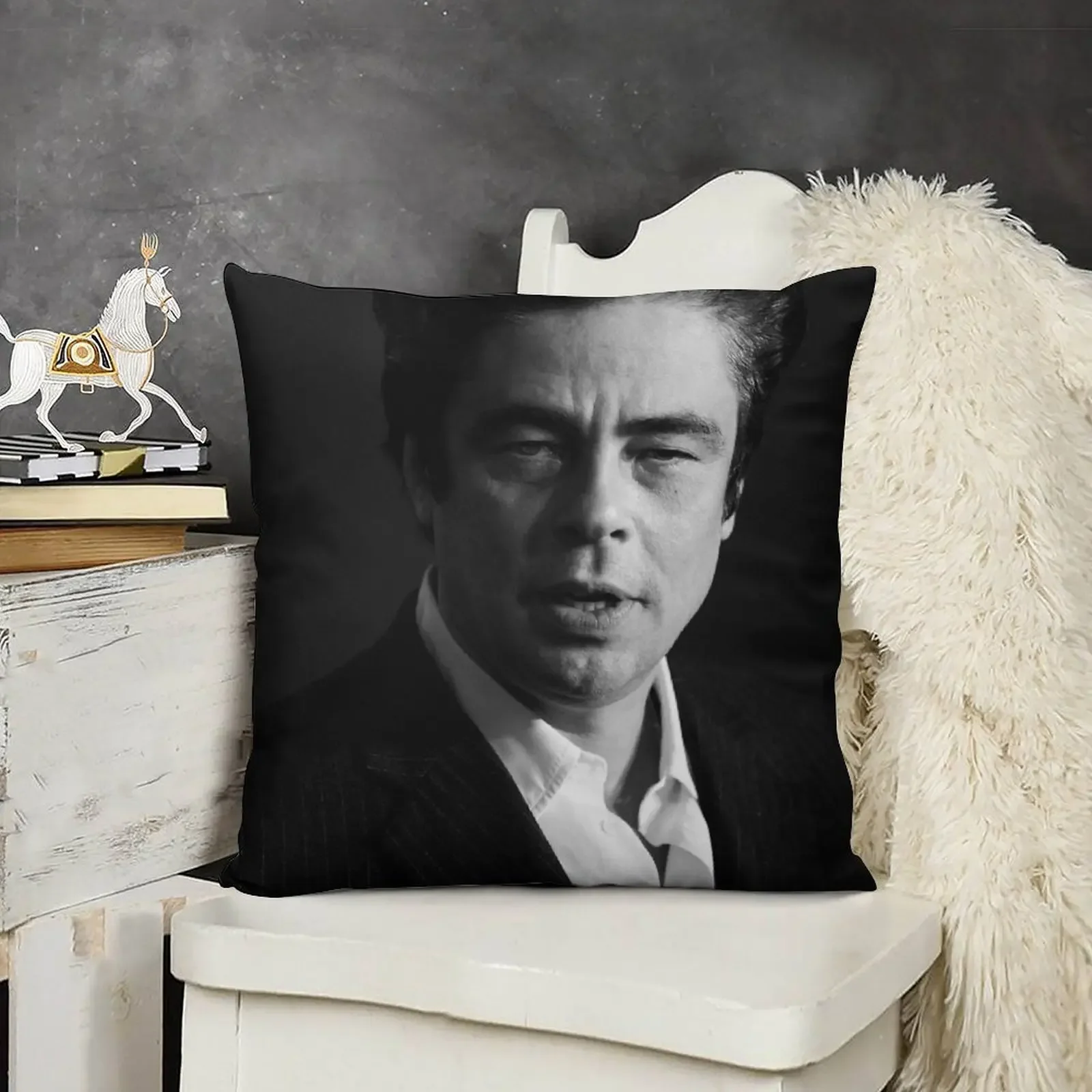 Benicio del Toro - actor Throw Pillow Sitting Cushion Luxury Cushion Cover Luxury Sofa Cushions pillow
Benicio del Toro - actor Throw Pillow Sitting Cushion Luxury Cushion Cover Luxury Sofa Cushions pillow