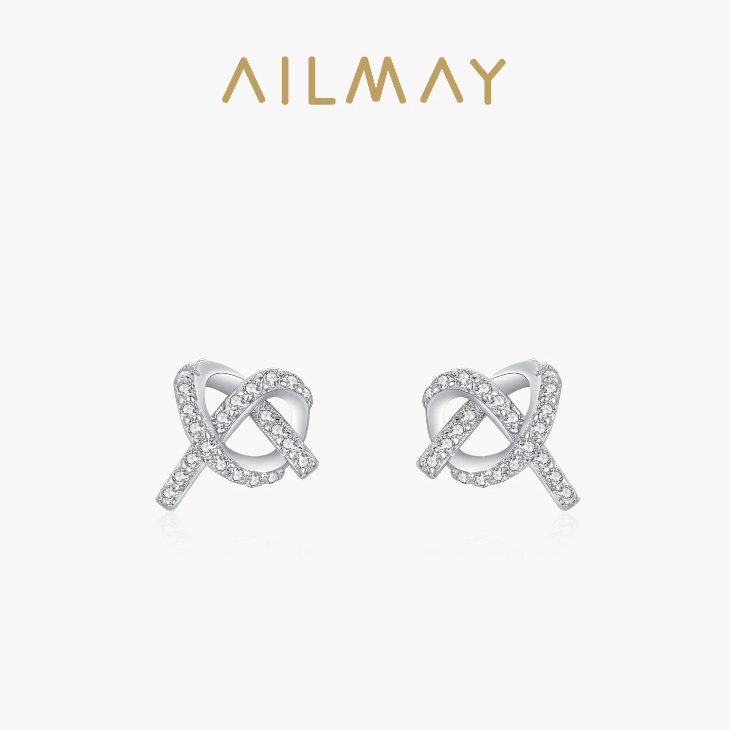 Ailmay серьги-гвоздики из стерлингового серебра 925 пробы для женщин, романтические серьги в шахматном порядке в форме сердца, блестящие свадебные украшения с фианитом, обручальные украшения
Ailmay серьги-гвоздики из стерлингового серебра 925 пробы для женщин, романтические серьги в шахматном порядке в форме сердца, блестящие свадебные украшения с фианитом, обручальные украшения