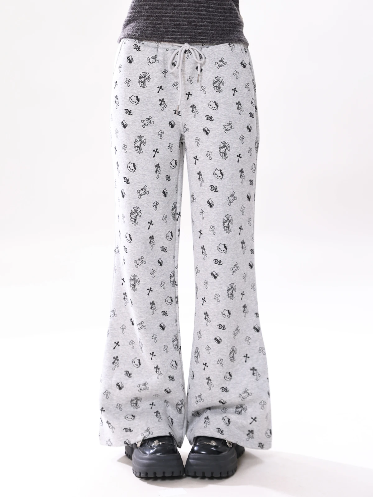 ENJOG Sweet Cool Subculture Print Flared Casual Pants Women's Spring Summer New Style High Waist Elastic Sports Sweatpants
ENJOG Sweet Cool Subculture Print Flared Casual Pants Women's Spring Summer New Style High Waist Elastic Sports Sweatpants