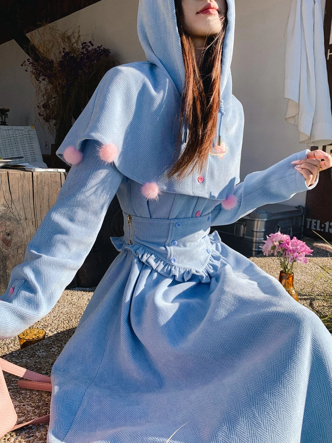 Gula Liangpin Trainee Witch's Cloak V-neck Slimming Waist Cream Blue Artistic Dress Long Sleeve Zipper Closure X-shaped Outline
Gula Liangpin Trainee Witch's Cloak V-neck Slimming Waist Cream Blue Artistic Dress Long Sleeve Zipper Closure X-shaped Outline
