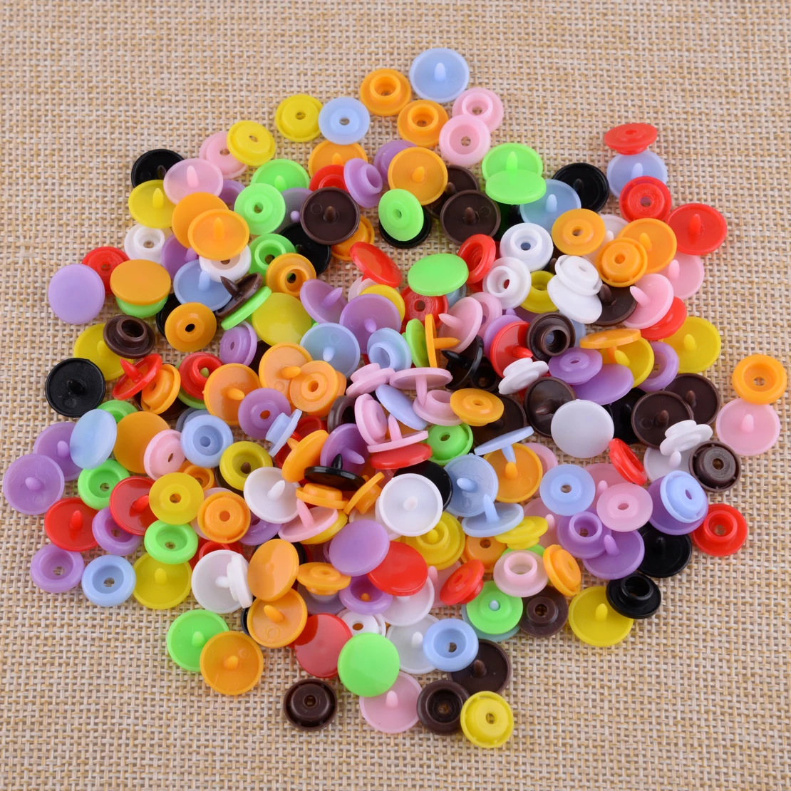 100 Sets Mixed ColorsT5 Starter Pack Snap Plastic Resin Button Garment Accessories for Cloth Diapers Crafts Curtains
100 Sets Mixed ColorsT5 Starter Pack Snap Plastic Resin Button Garment Accessories for Cloth Diapers Crafts Curtains