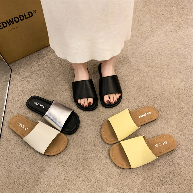 2025 New Summer Women's Platform Flip-flops Simple and Comfortable Casual Outdoor Beach Slippers Women's Lightweight Sandals
2025 New Summer Women's Platform Flip-flops Simple and Comfortable Casual Outdoor Beach Slippers Women's Lightweight Sandals
