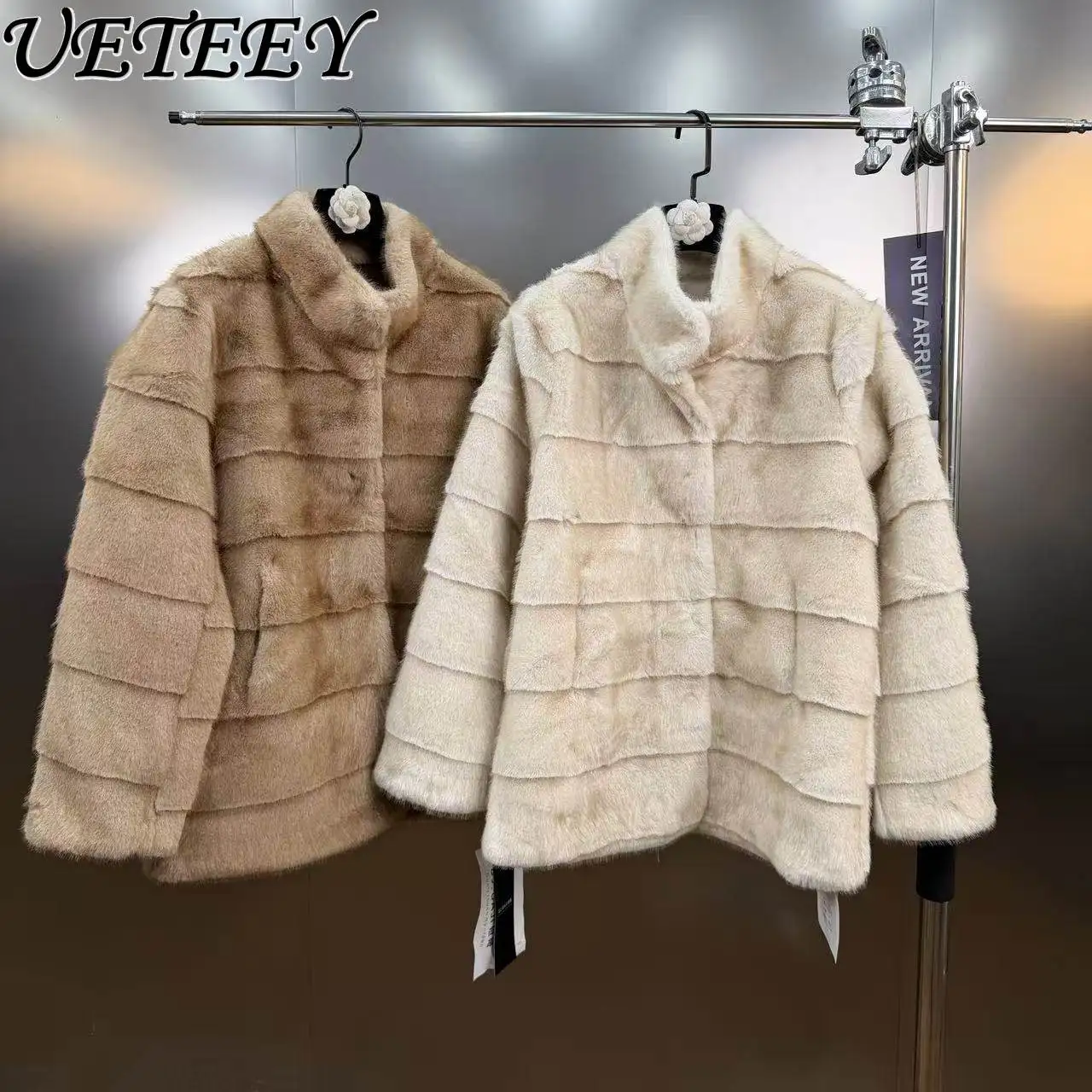 Winter New Stand Collar Long Sleeve Eco-Friendly Fur Coat Loose Straight Minimalist Style Versatile Fashionable Jacket
Winter New Stand Collar Long Sleeve Eco-Friendly Fur Coat Loose Straight Minimalist Style Versatile Fashionable Jacket