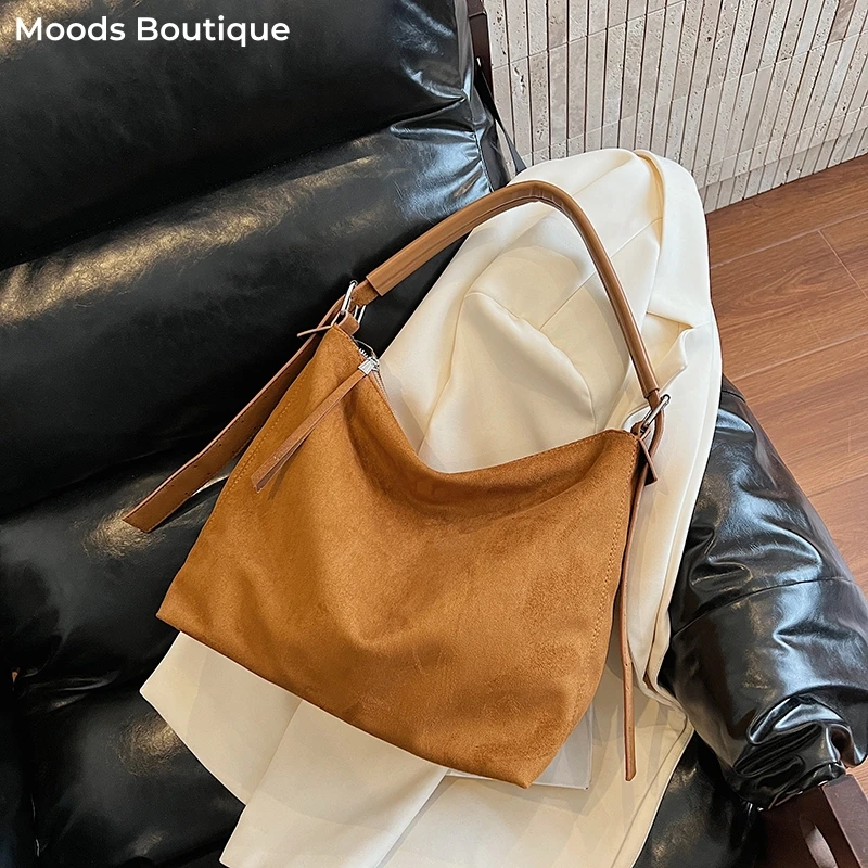 MOODS 2025 Autumn New Fashion Shoulder Crossbody Bags For Women PU Suede Pure Color Large Capacity Shopper Totes Luxury Handbags
MOODS 2025 Autumn New Fashion Shoulder Crossbody Bags For Women PU Suede Pure Color Large Capacity Shopper Totes Luxury Handbags