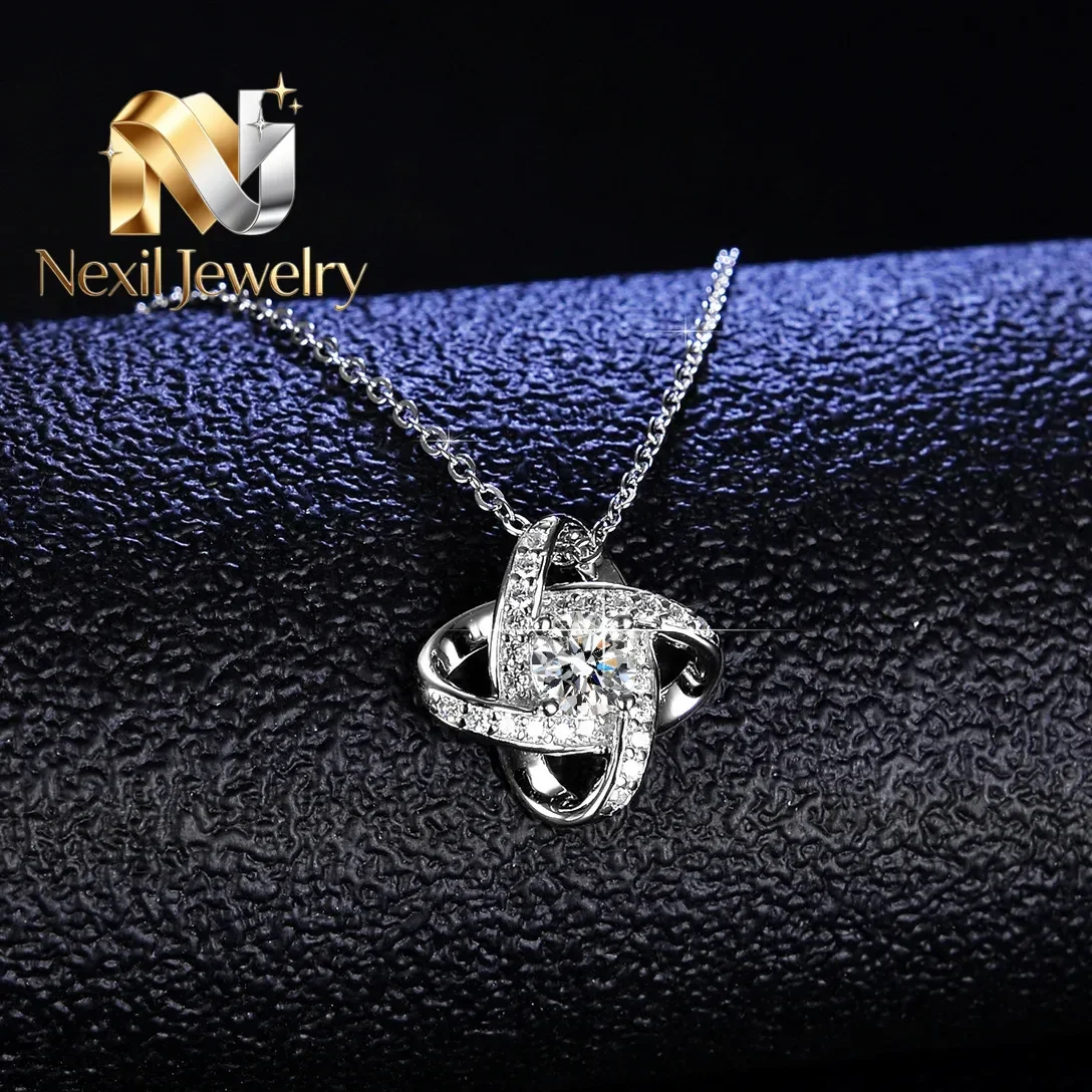 Nexil Jewelry Luxury 1 Carat Moissanite in White Gold Four - leaf Clover Windmill Clavicle Chain Necklace, Ideal for Women
Nexil Jewelry Luxury 1 Carat Moissanite in White Gold Four - leaf Clover Windmill Clavicle Chain Necklace, Ideal for Women