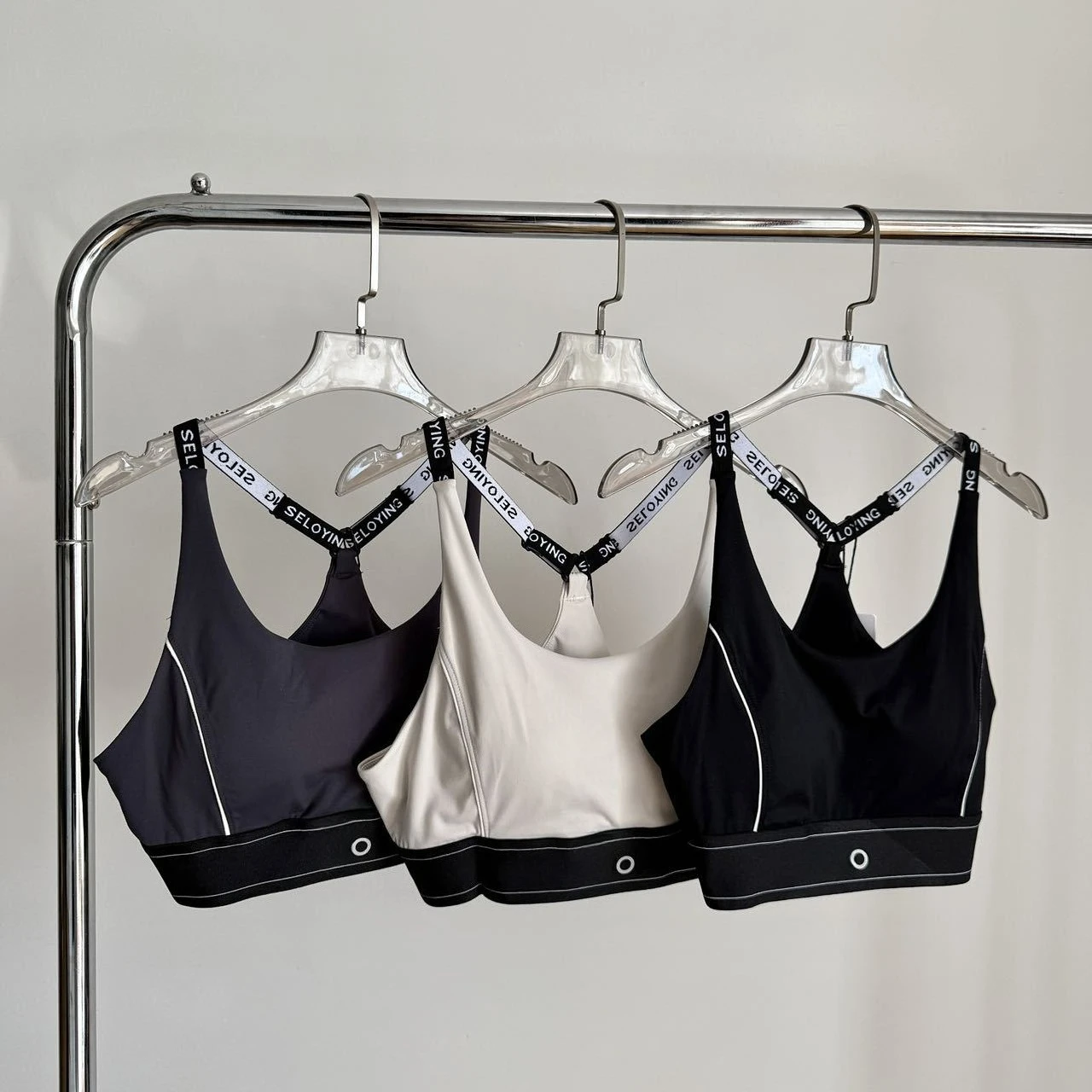 Soutien-gorge de sport femme avec bretelles imprimées, soutien-gorge pour gym
Soutien-gorge de sport femme avec bretelles imprimées, soutien-gorge pour gym