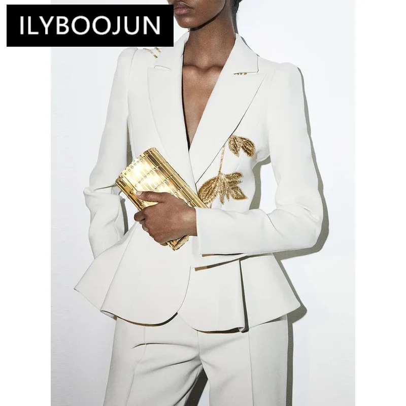 White Outfits Women 2024 New Designer Handmade Beads Flower One Button Bussines Blazer Flare Pants Set Two Pieces Formal Suits
White Outfits Women 2024 New Designer Handmade Beads Flower One Button Bussines Blazer Flare Pants Set Two Pieces Formal Suits