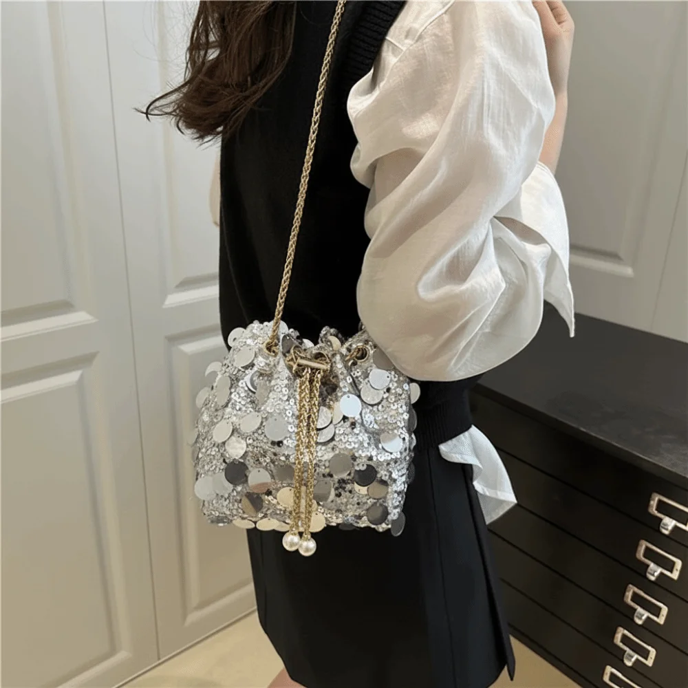 Shiny Glitter Evening Banquet Bag Blingbling Tassel Large Capacity Crossbody Bag Metal Chain Light Luxury Sequin Shoulder Bag
Shiny Glitter Evening Banquet Bag Blingbling Tassel Large Capacity Crossbody Bag Metal Chain Light Luxury Sequin Shoulder Bag
