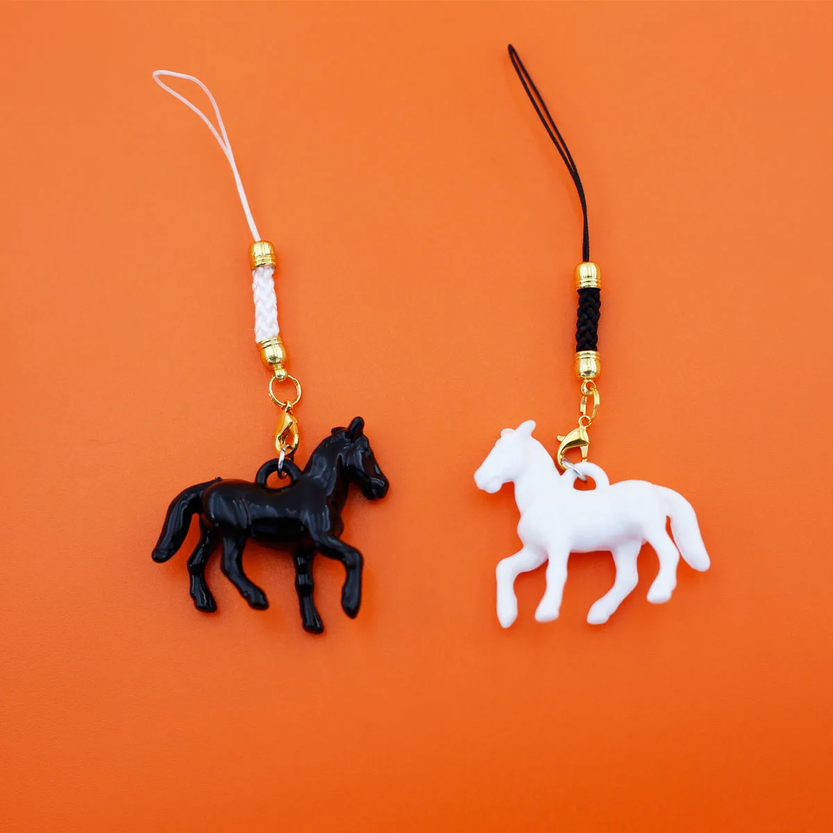 1 piece of black horse white horse mobile phone pendant Hangings Lanyard Decorate mobile phone accessory original
1 piece of black horse white horse mobile phone pendant Hangings Lanyard Decorate mobile phone accessory original