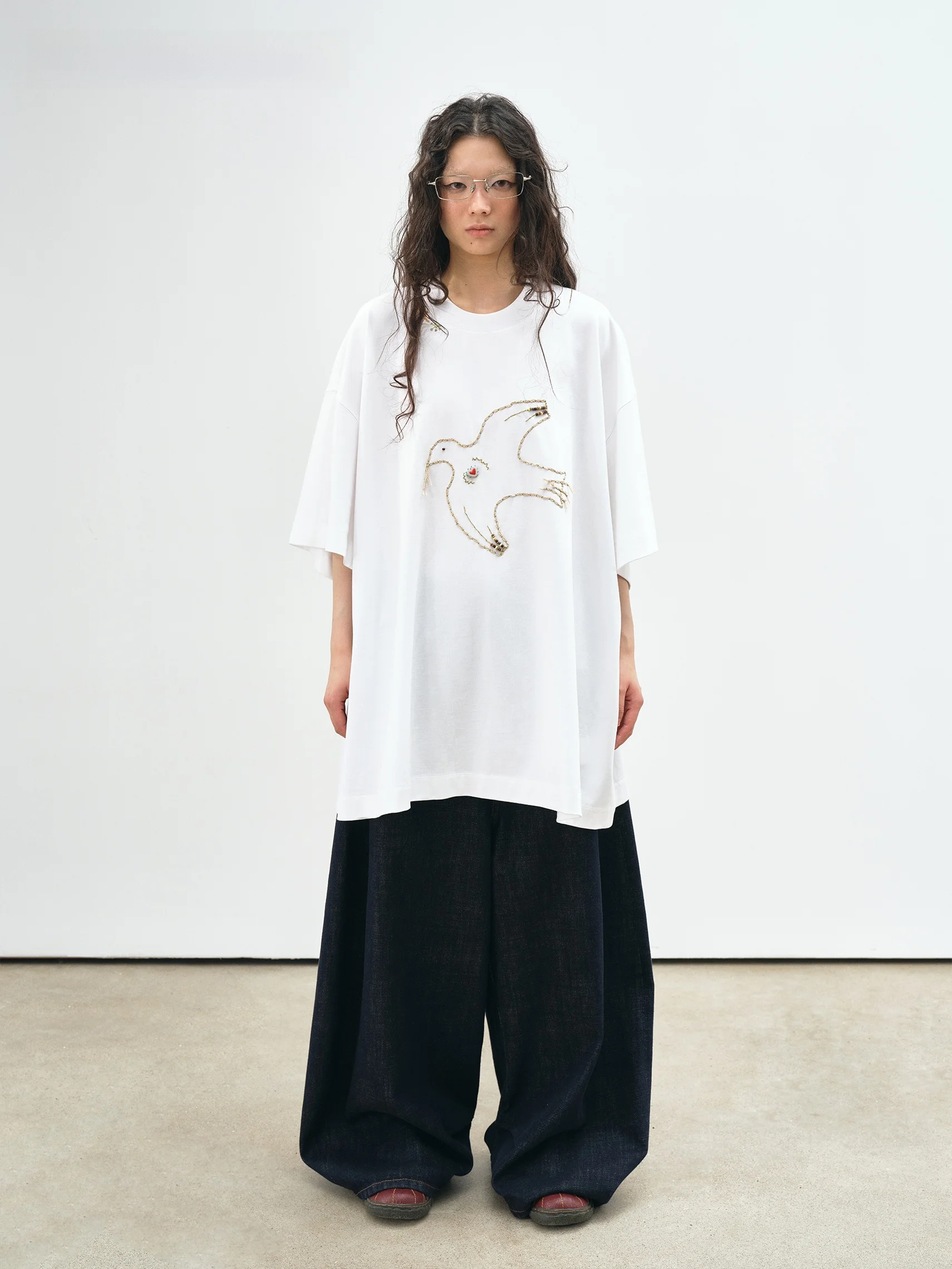 VERMO Handmade Three-Dimensional Beaded Embroidery Pigeon Oversize Loose Cotton Short Sleeve T-Shirt Casual Everyday Wear
VERMO Handmade Three-Dimensional Beaded Embroidery Pigeon Oversize Loose Cotton Short Sleeve T-Shirt Casual Everyday Wear