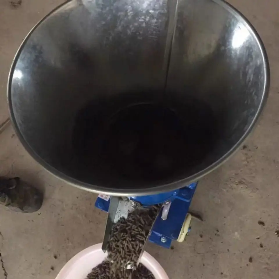 Машина для производства гранул, кормовой гранулятор, коммерческий пресс для производства гранул, машина для производства кормов для животных, сельскохозяйственная машина для производства гранул
Машина для производства гранул, кормовой гранулятор, коммерческий пресс для производства гранул, машина для производства кормов для животных, сельскохозяйственная машина для производства гранул