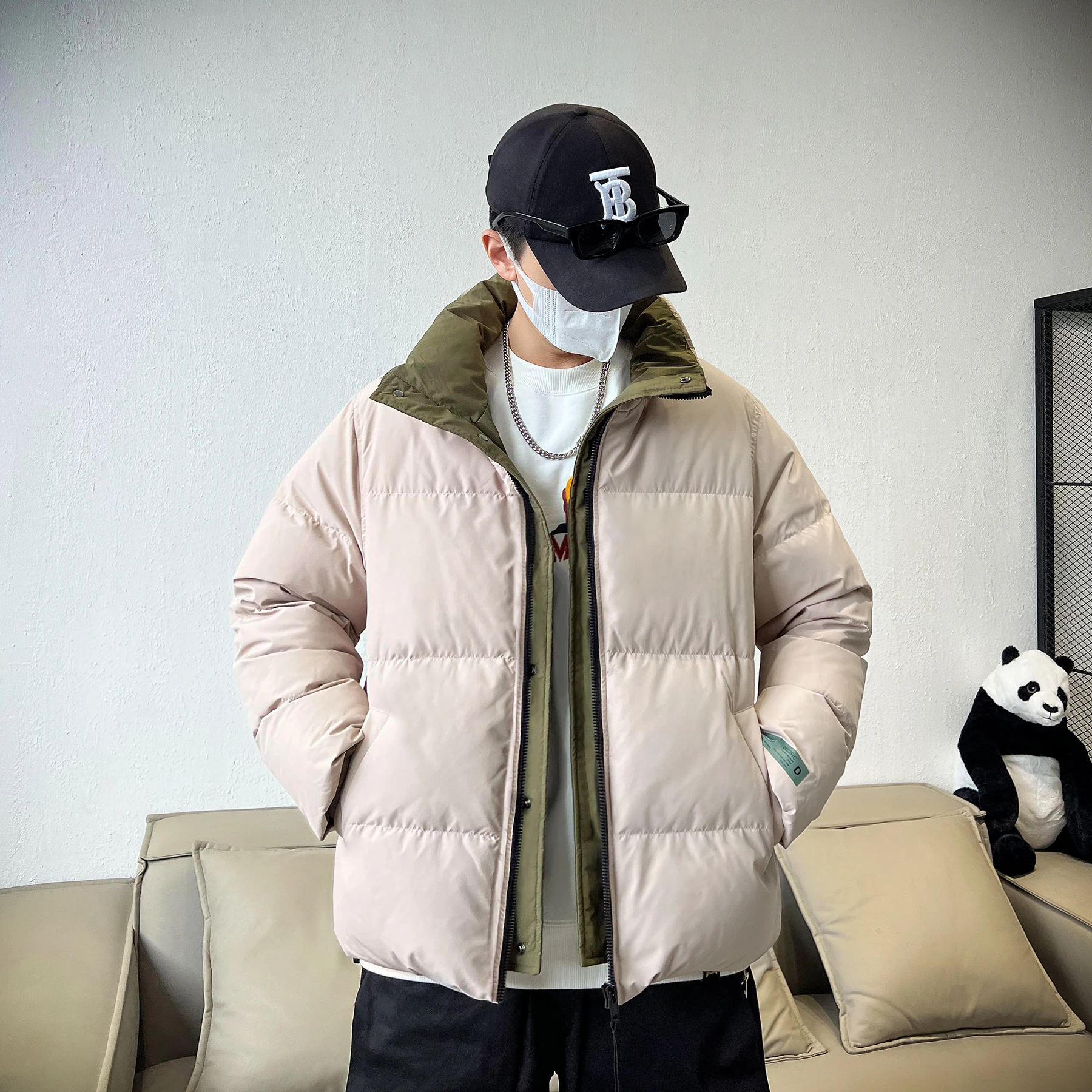 2023 Winter Jacket Men Fashion Thicken Warm Coat Mens Stand Collar Down Outerwear Male Streetwear White Duck Down Jackets H463
2023 Winter Jacket Men Fashion Thicken Warm Coat Mens Stand Collar Down Outerwear Male Streetwear White Duck Down Jackets H463