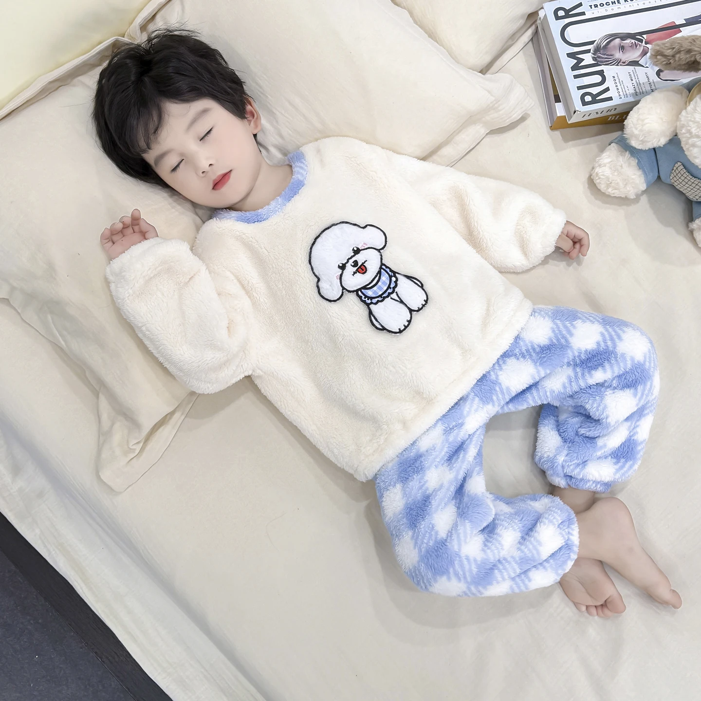 Теплый пижамный комплект для мальчиков: фланелевые штаны в клетку с мультяшным рисунком «Снежный лотос», домашняя одежда, зимние длинные штаны, милые детские...
Теплый пижамный комплект для мальчиков: фланелевые штаны в клетку с мультяшным рисунком «Снежный лотос», домашняя одежда, зимние длинные штаны, милые детские...