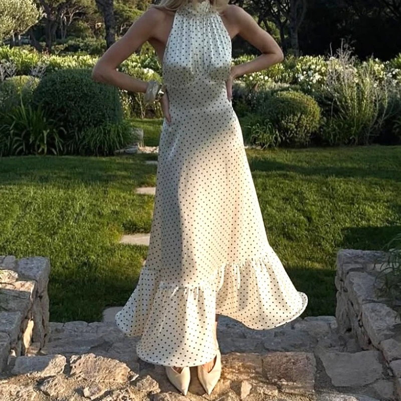 European and American Style French Halter Neck Polka Dot Satin Dress Sexy and Elegant Backless Waist Dress
European and American Style French Halter Neck Polka Dot Satin Dress Sexy and Elegant Backless Waist Dress