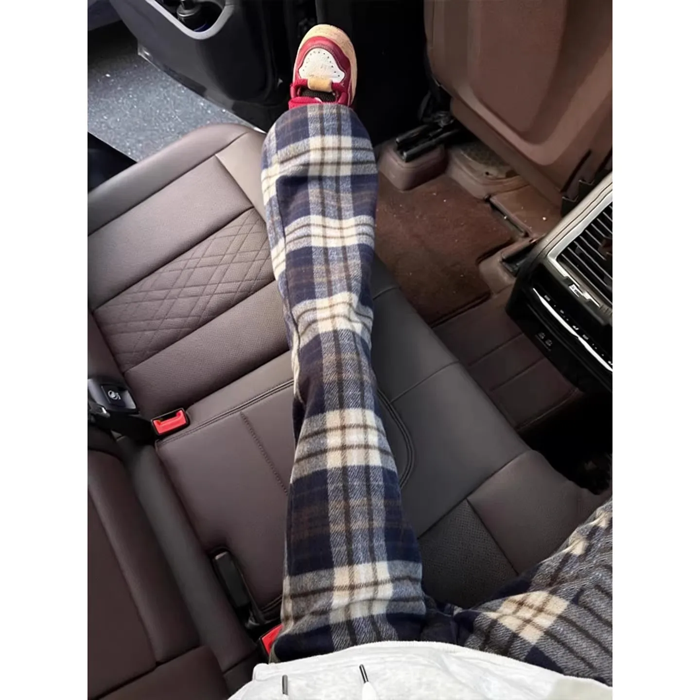 Retro American Plaid Woolen Sports Casual Pants Men's Autumn Winter Trendy Lounging Straight Leg Casual Pants Polyester Fiber
Retro American Plaid Woolen Sports Casual Pants Men's Autumn Winter Trendy Lounging Straight Leg Casual Pants Polyester Fiber