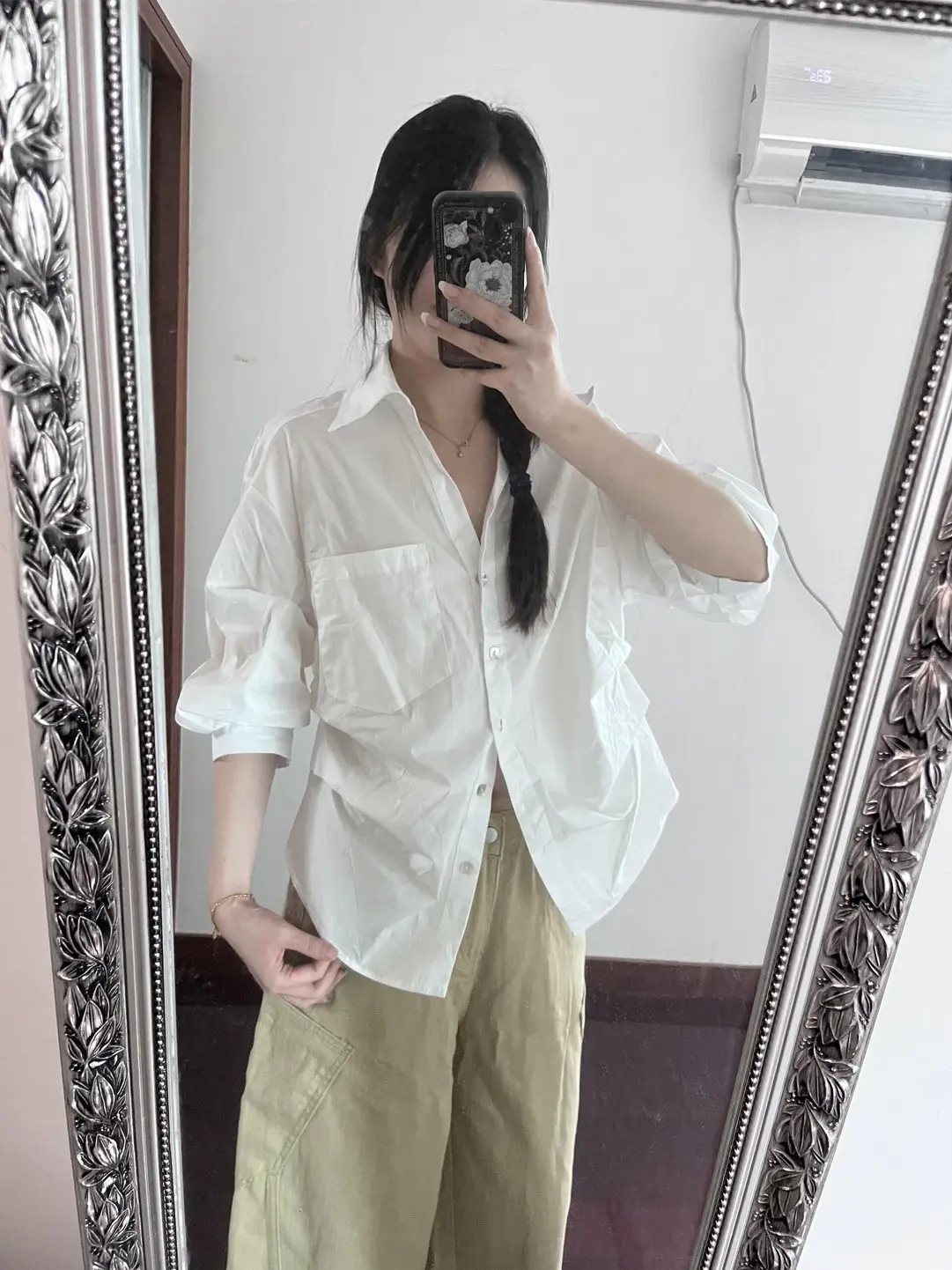 Elegant White Long Sleeve Women's Shirt Fashionable Korean Style Loose Fit Button Detail Pure Color Casual Wear Outerwear
Elegant White Long Sleeve Women's Shirt Fashionable Korean Style Loose Fit Button Detail Pure Color Casual Wear Outerwear